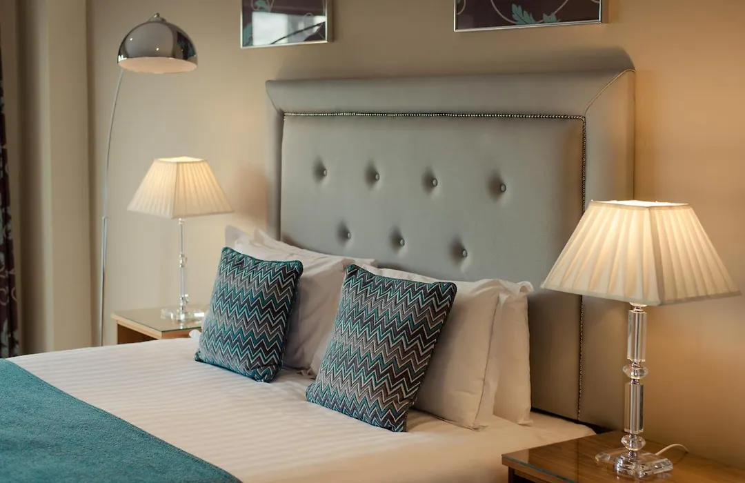 Scott'S Hotel-1